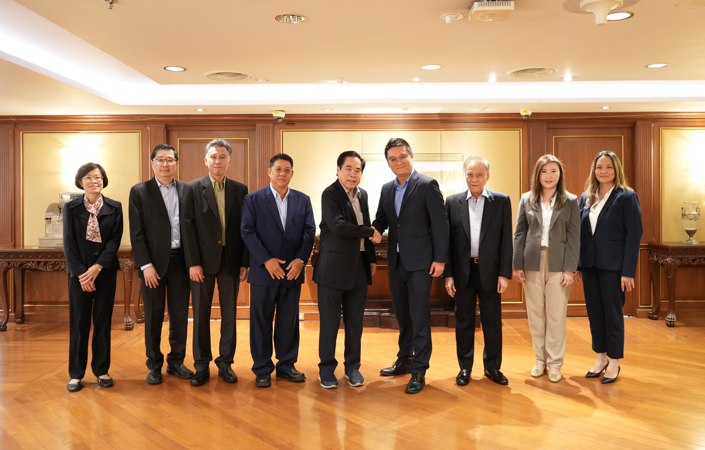 LOXLEY ร่วมยินดี "คลาค เหอ" นั่ง Head of Country บริษัท บีพี-คาสตรอล (ประเทศไทย)